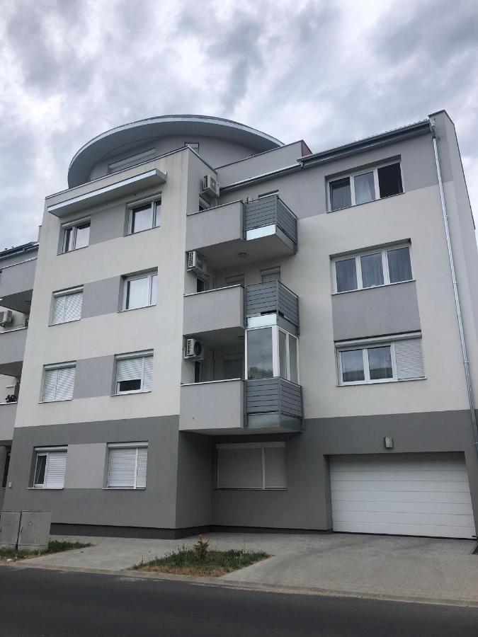 Glamour Apartman Tapolca Buitenkant foto